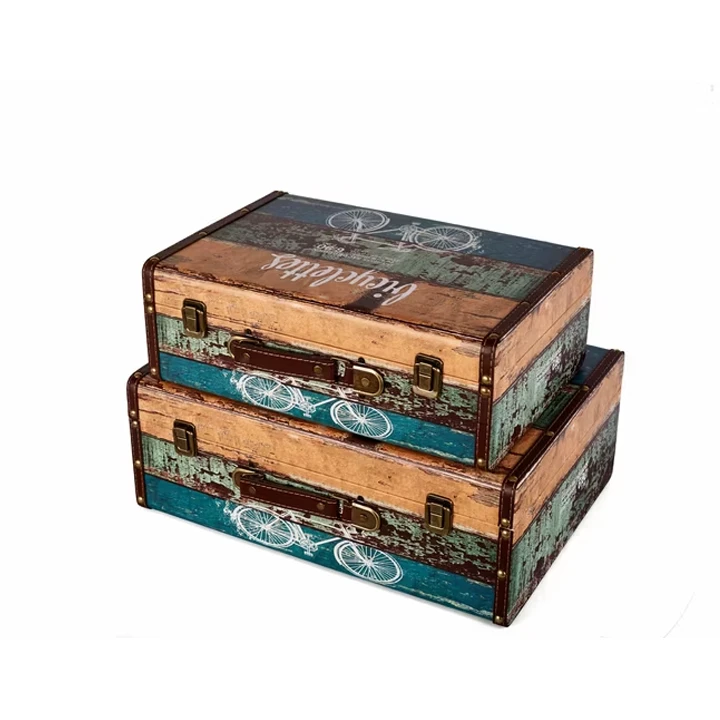 Chest-style boxes with hinged lid design