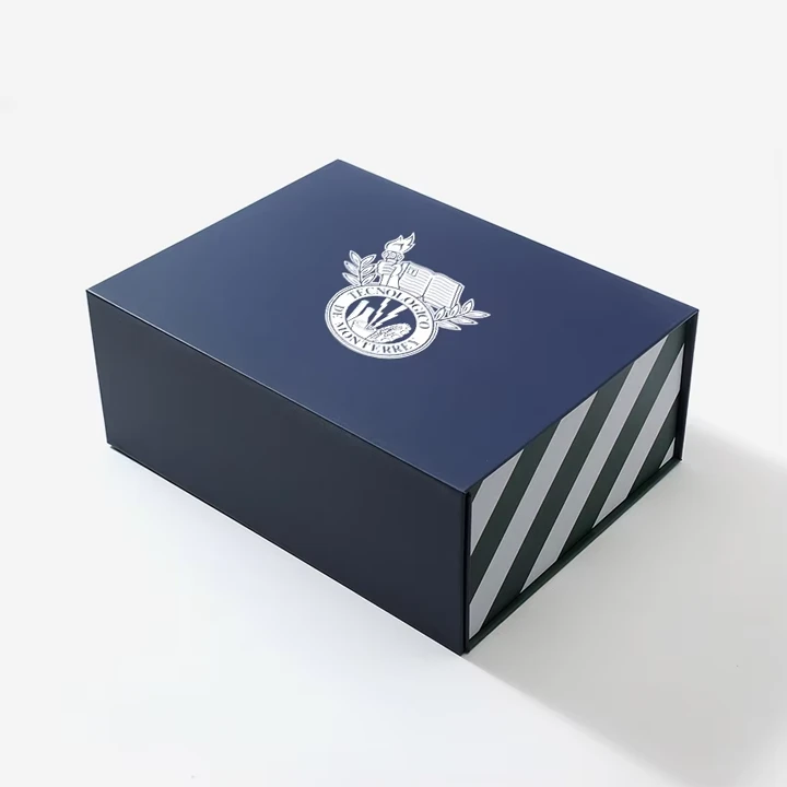 Flat folded apparel box with clothing