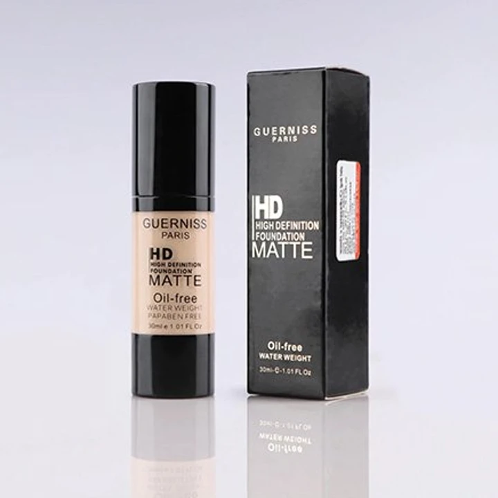 Cosmetic box for foundation and concealer