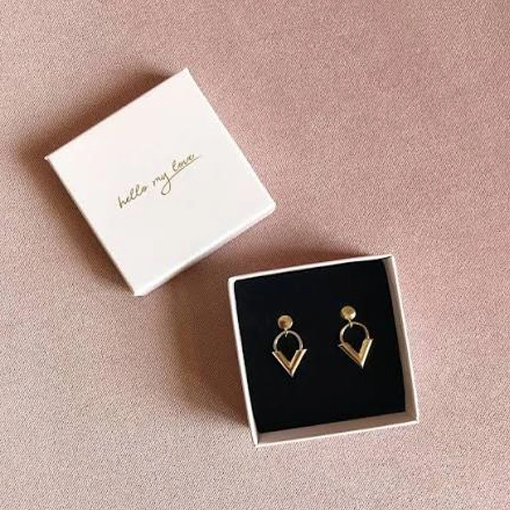 Small jewelry gift box with velvet insert