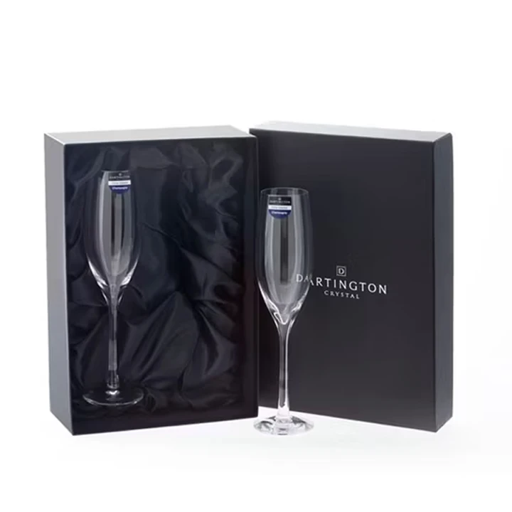 Rigid glassware box with protective insert