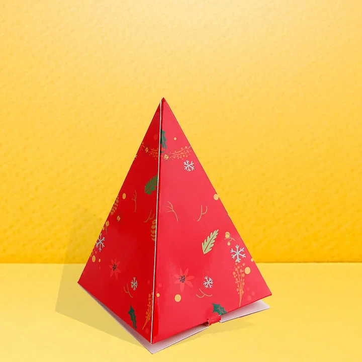 Pyramid boxes with pointed geometric tops