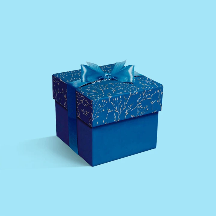 Luxury rigid gift box with organized set compartments