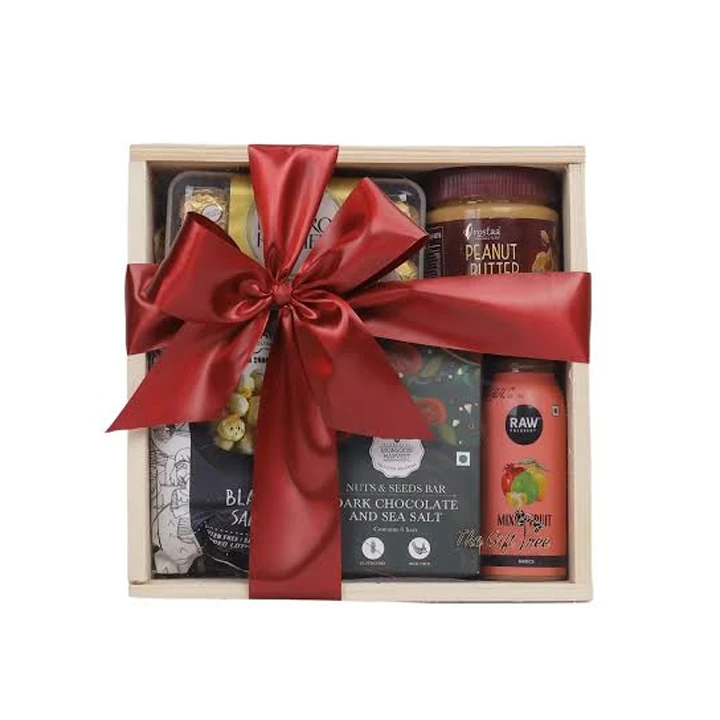 Tea and coffee gift box with compartments