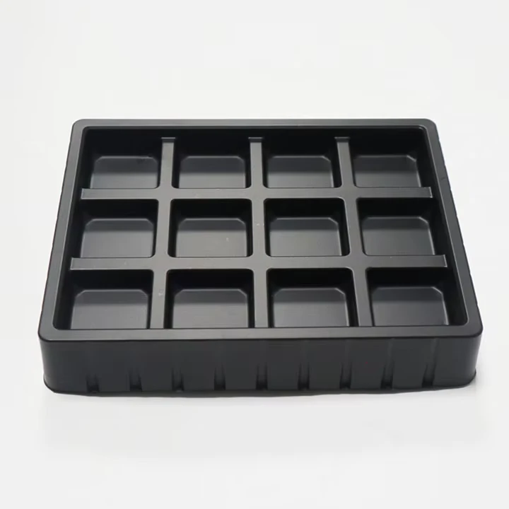 Clear thermoformed tray with compartments