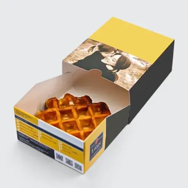 White takeaway box for waffles and pancakes